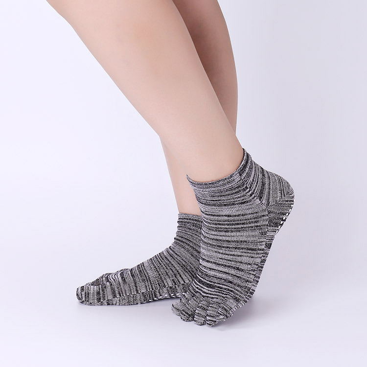 Non-Slip Yoga Socks with Grips - Pilate Yoga Workout 评论和价格